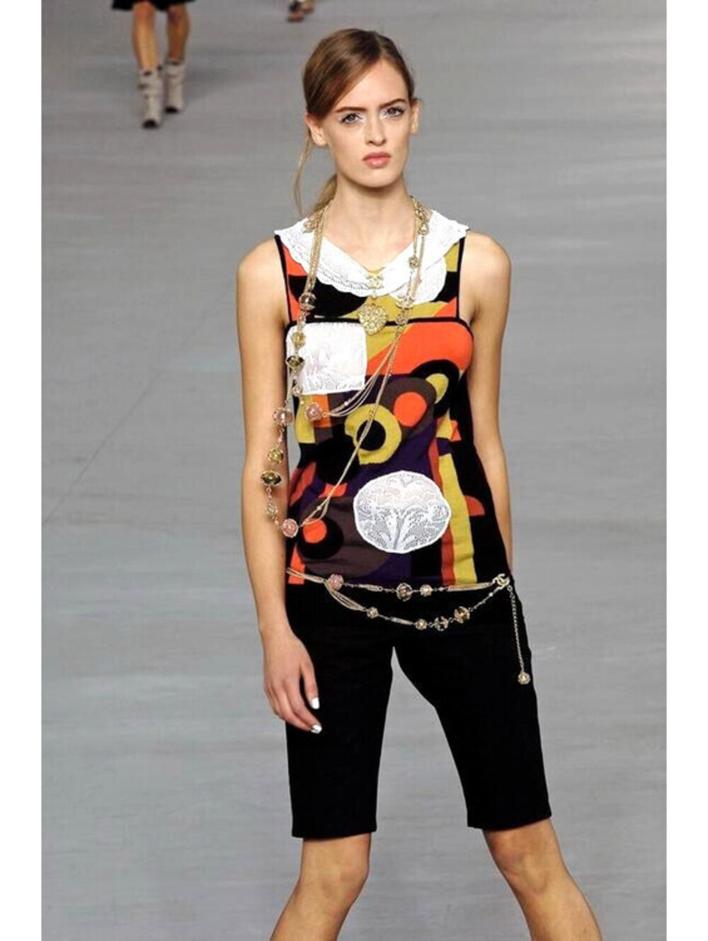 Vintage 2006 CHANEL 06P Sleeveless FR-34 Geometric Print Top Cashmere